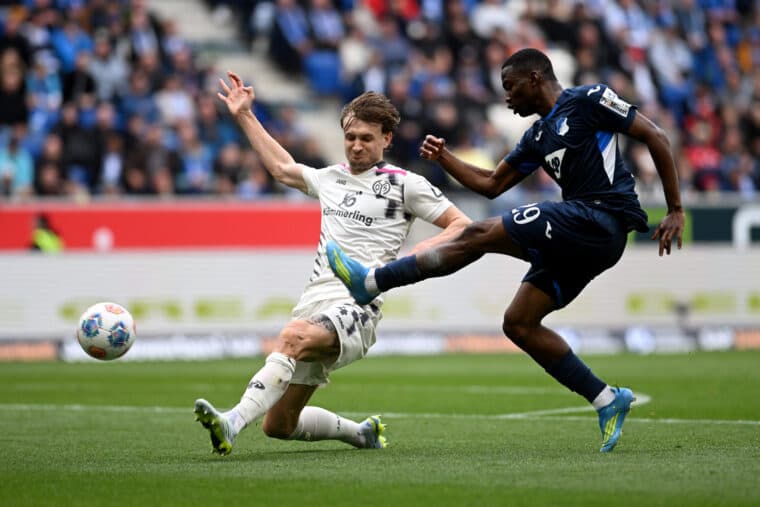 Liverpool eye Toure to replace Salah, face competition from Man United and Arsenal