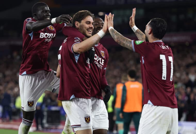 West Ham thrash Wolves 4-0 to climb out of the relegation zone