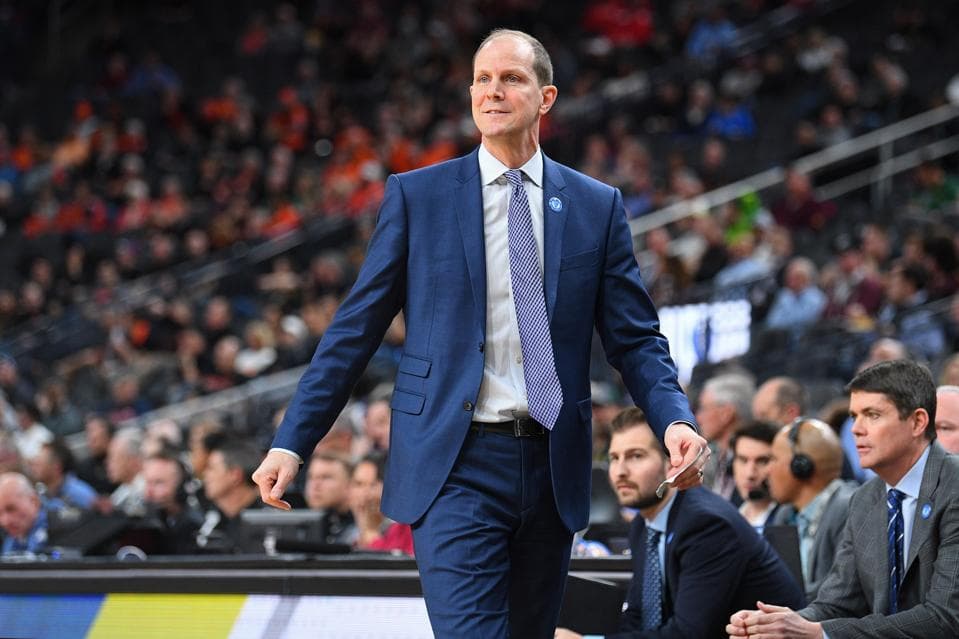 Siena Targeting Mike Hopkins As Next Basketball Coach