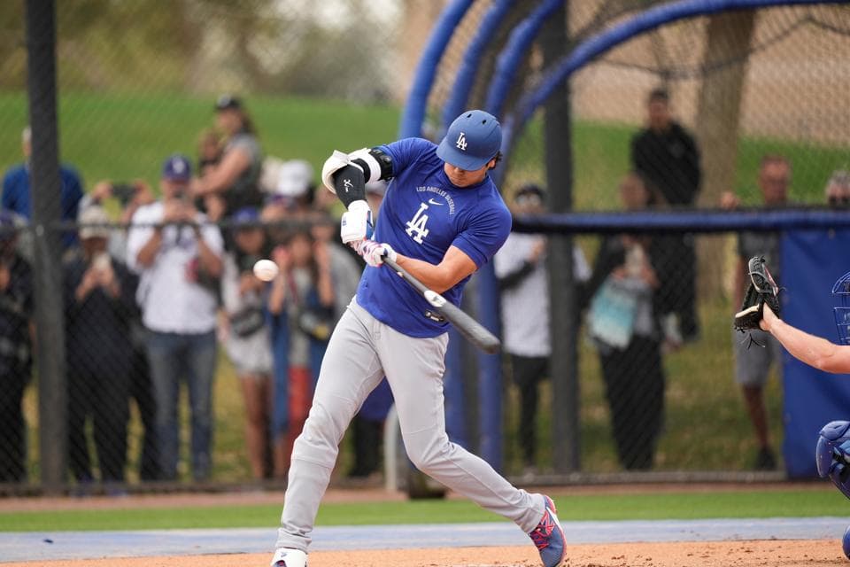Dodgers Dominant as NL Crown Takes Home Sweep from Giants!