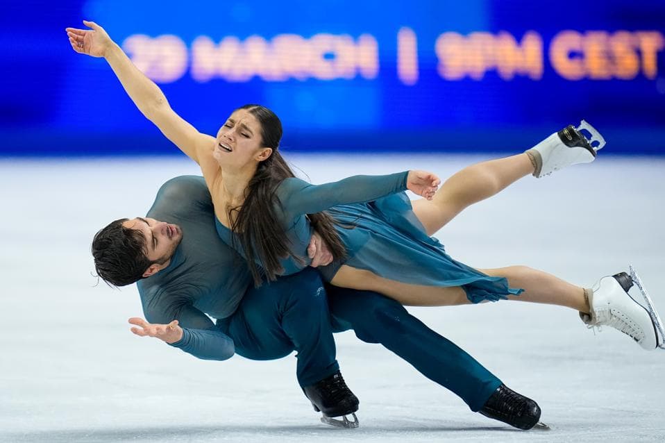 Cizeron And Fournier Beaudry Win Ice Dance World Title; U.S. Extends Medal Streak