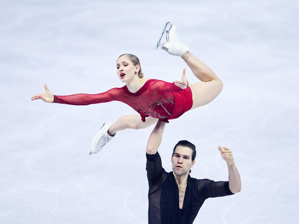 German Pair Takes Narrow Lead In Race For Figure Skating World Title