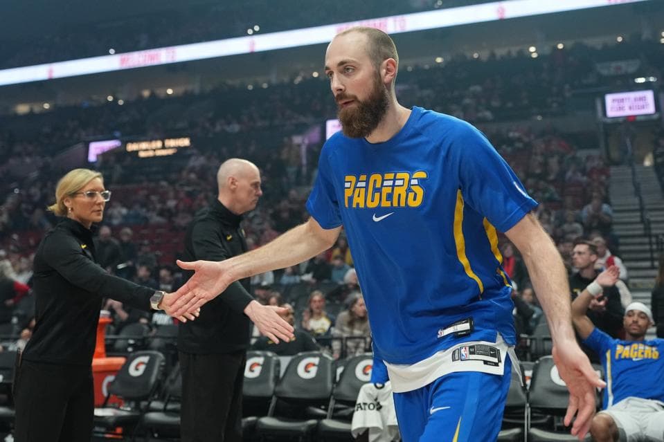 Pacers Star Jaden "Jay" Huff Takes Flight at Fastest 60 Seconds in NBA!