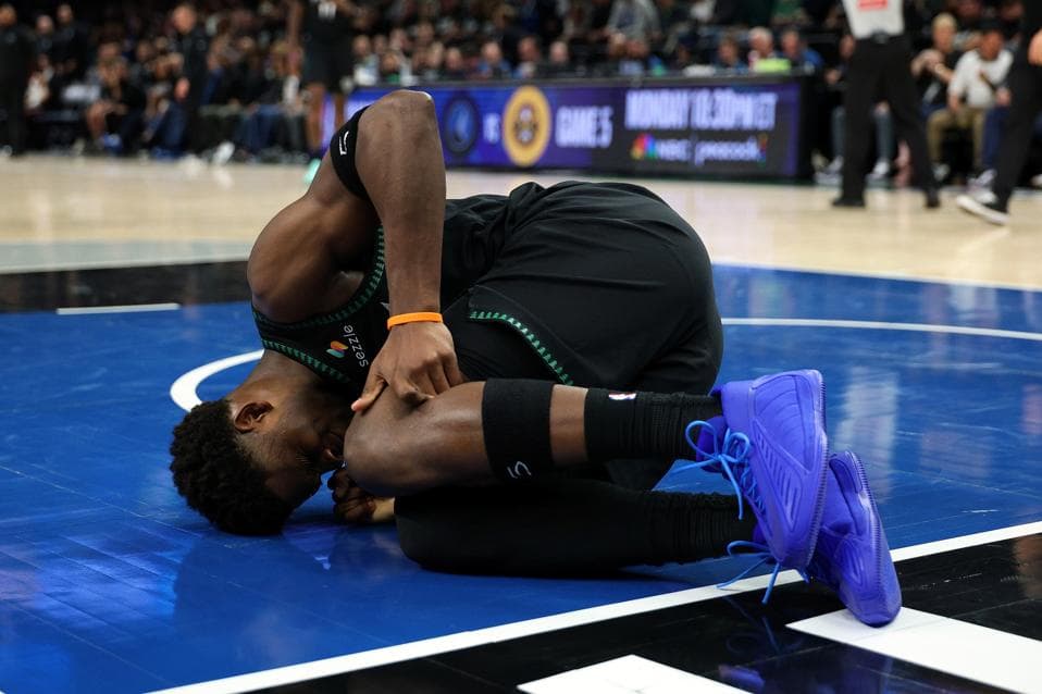 Timberwolves’ Star Edwards Exits Game With Knee Injury; DiVincenzo Suffers Torn Achilles