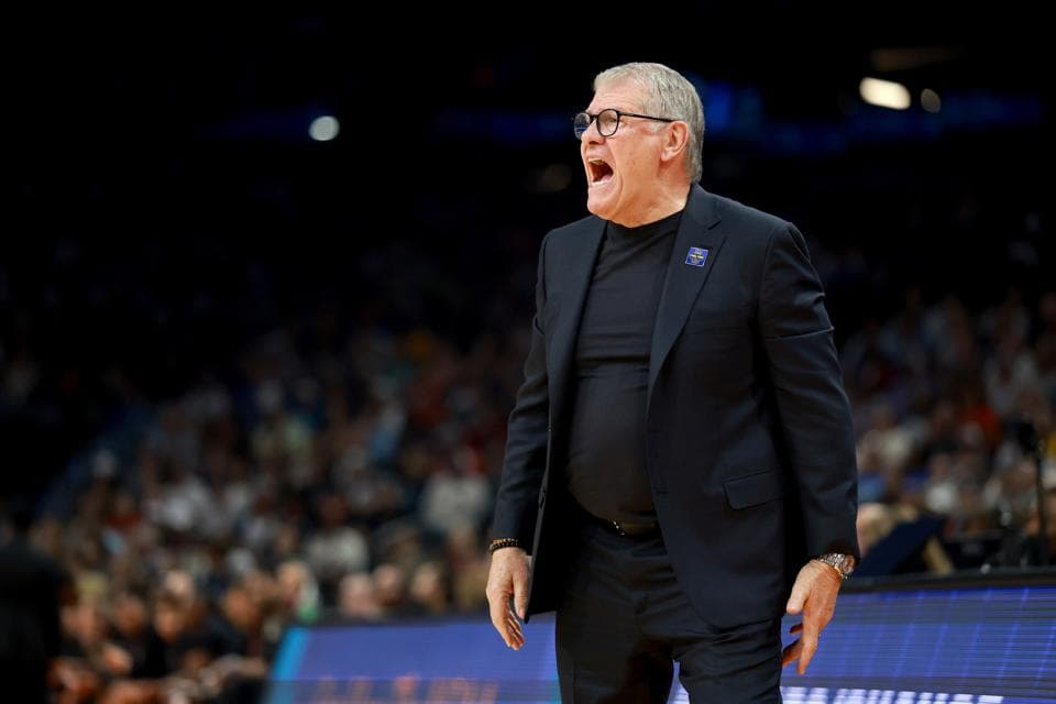 Geno Auriemma’s Final Four Meltdown Is Not What Women’s Basketball Needs