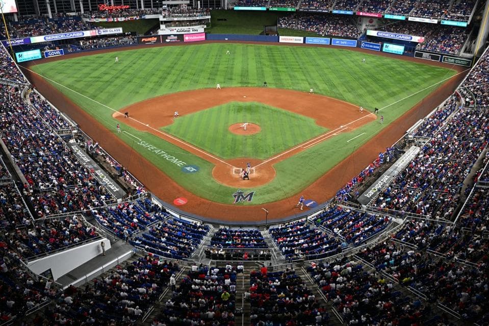 Baseball Fans Smash Hammers to Honor Series Victory in Orlando