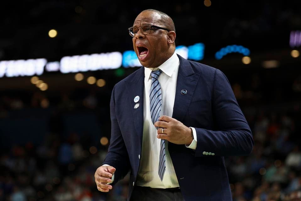 North Carolina AD Weighs In On Hubert Davis Speculation