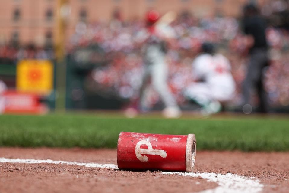 Phillies Pitcher Collapses On Mound In Return From ‘Cardiovascular Event’