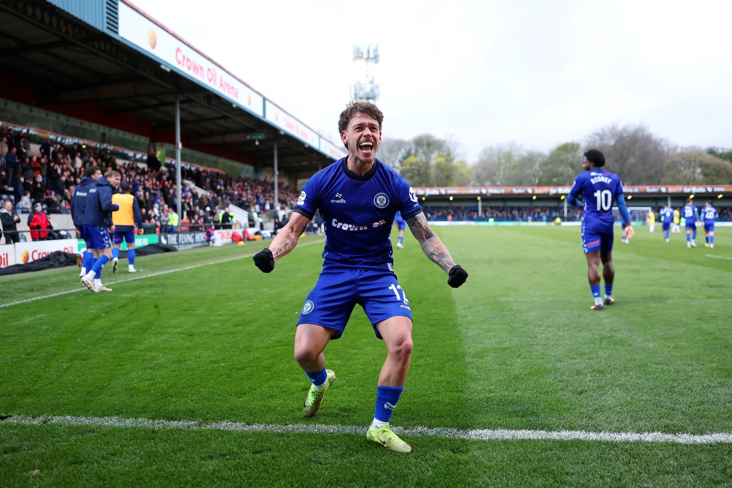 Winner takes it all as Rochdale meet York in huge title decider