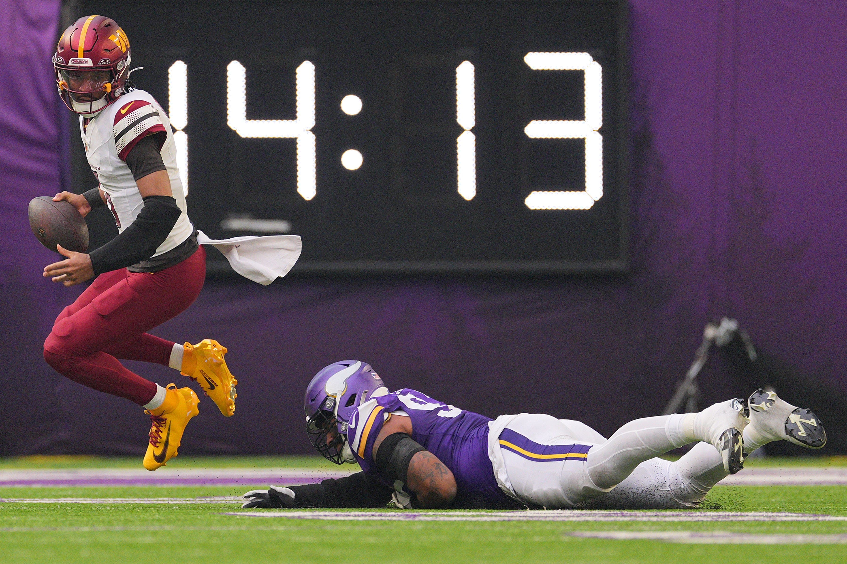 4 2026 NFL free agent deals that could age like milk