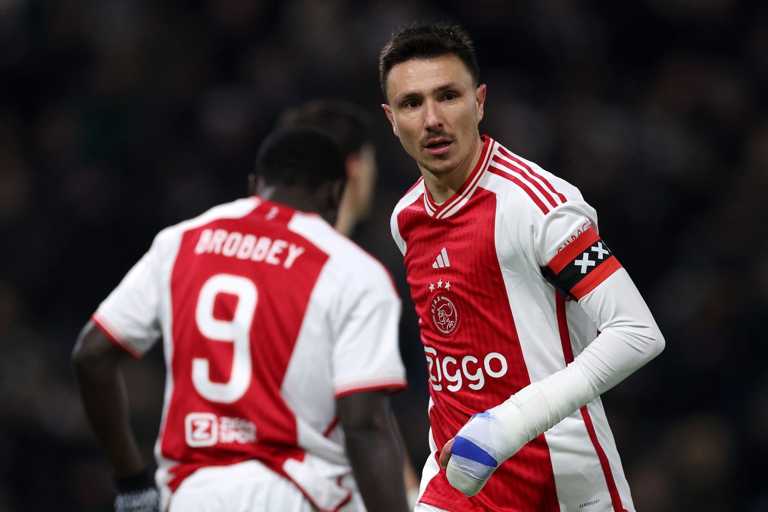 Ajax Outclasses Sparta Rotterdam 5-1, Beroehuis' Future in Question!