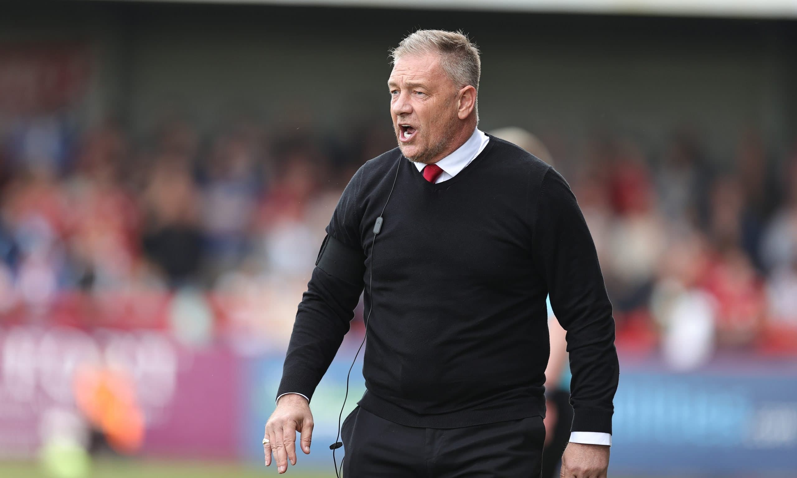 Crawley Town sack manager Scott Lindsey