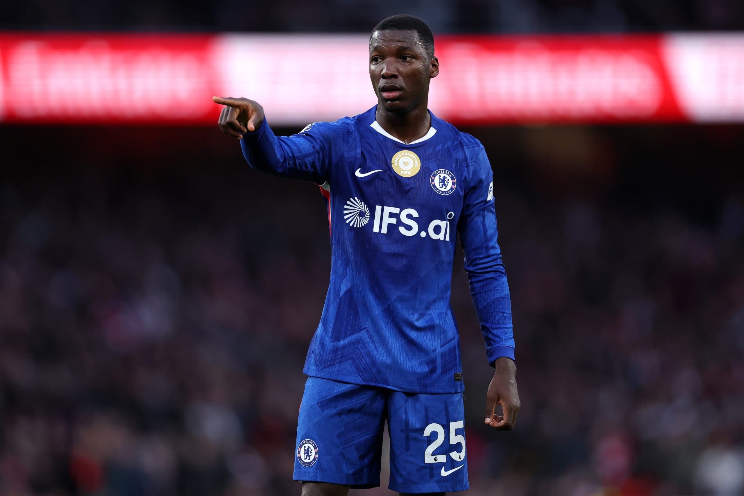 Moises Caicedo signs new long-term contract with Chelsea