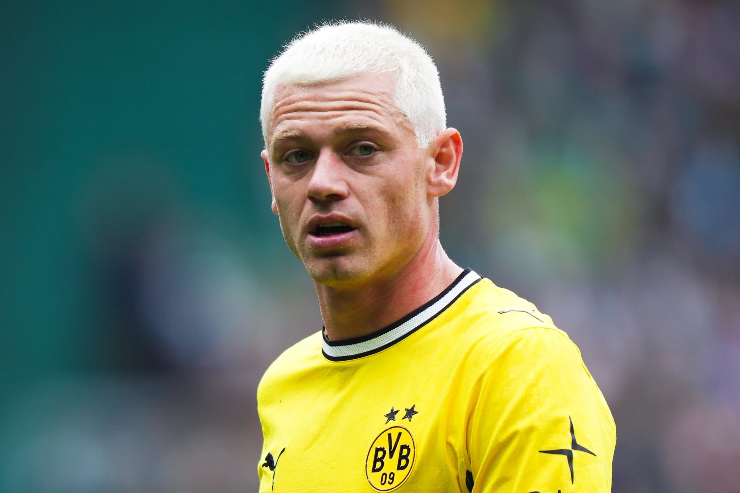 Borussia Dortmund’s Julian Ryerson attracts interest from Manchester United