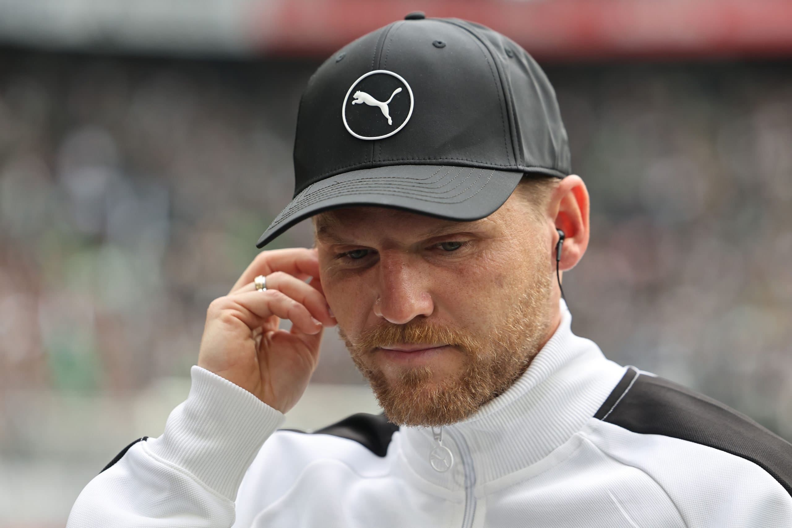 Borussia Mönchengladbach head coach Eugen Polanski addresses sacking rumors