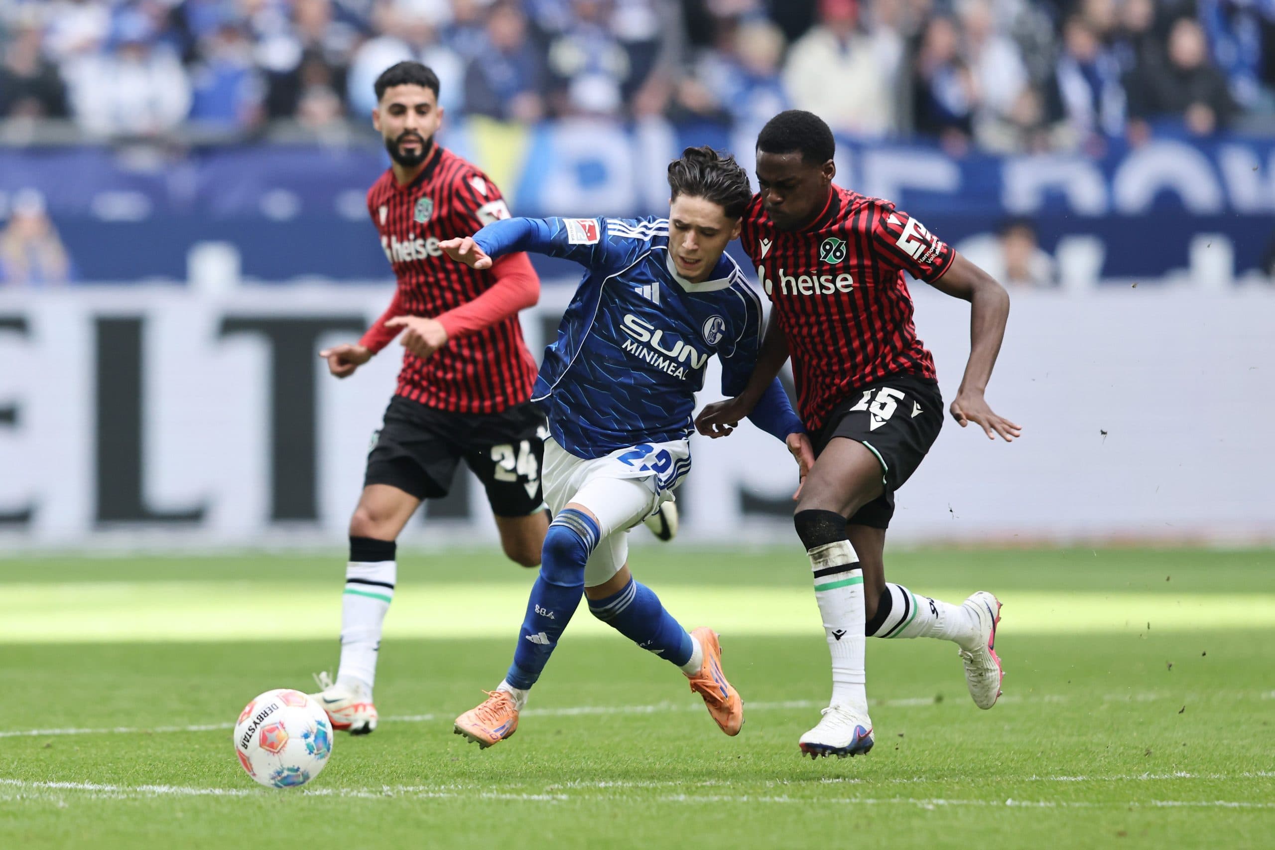 Official | Hannover’s Nöel Aseko to return to Bayern Munich in the summer, following the activation of the €2.5m buy-back option