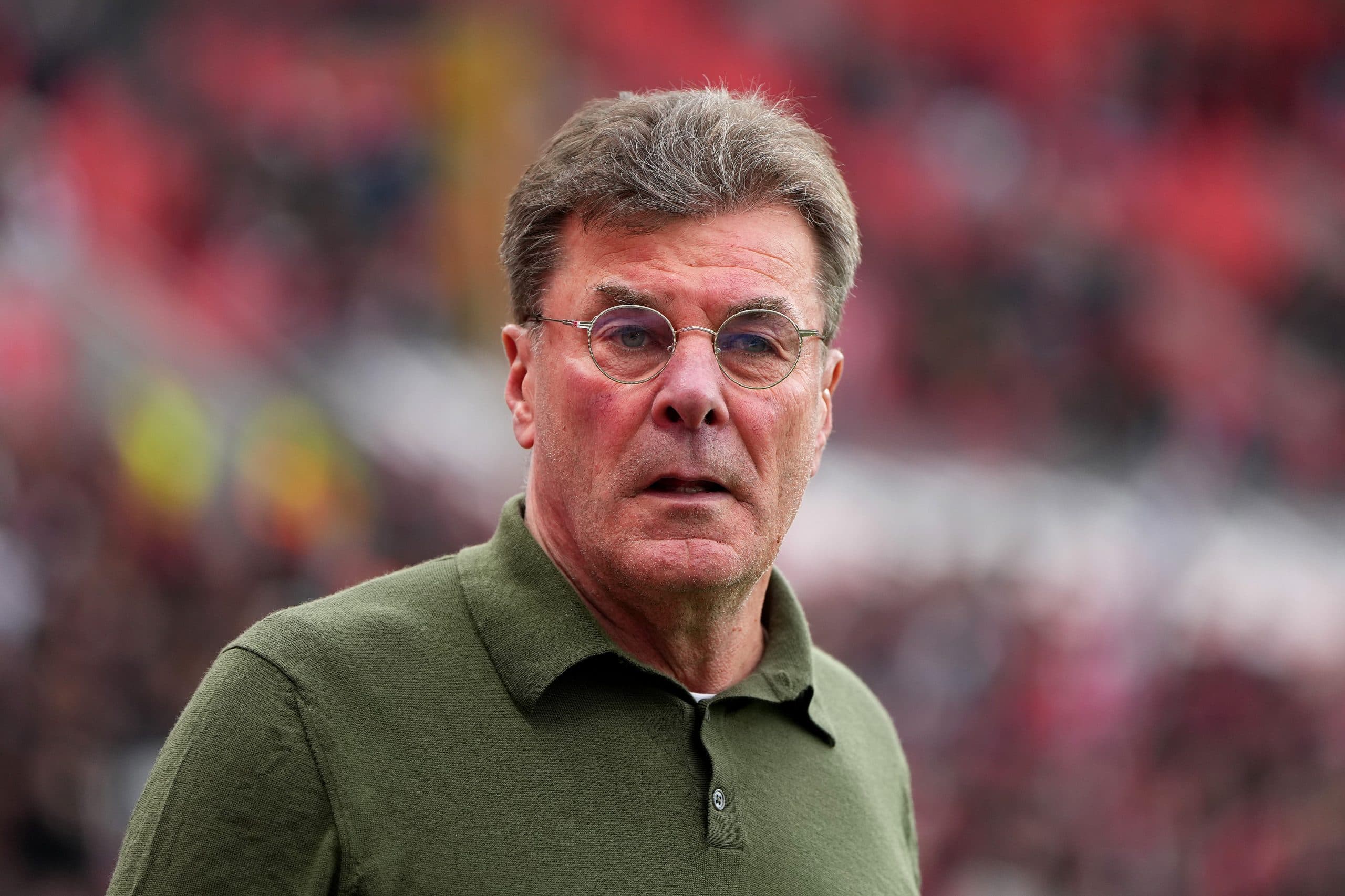 Wolfsburg’s Dieter Hecking rails against ‘abysmal’ refereeing in Bayer Leverkusen loss: “Not up to Bundesliga standards!”