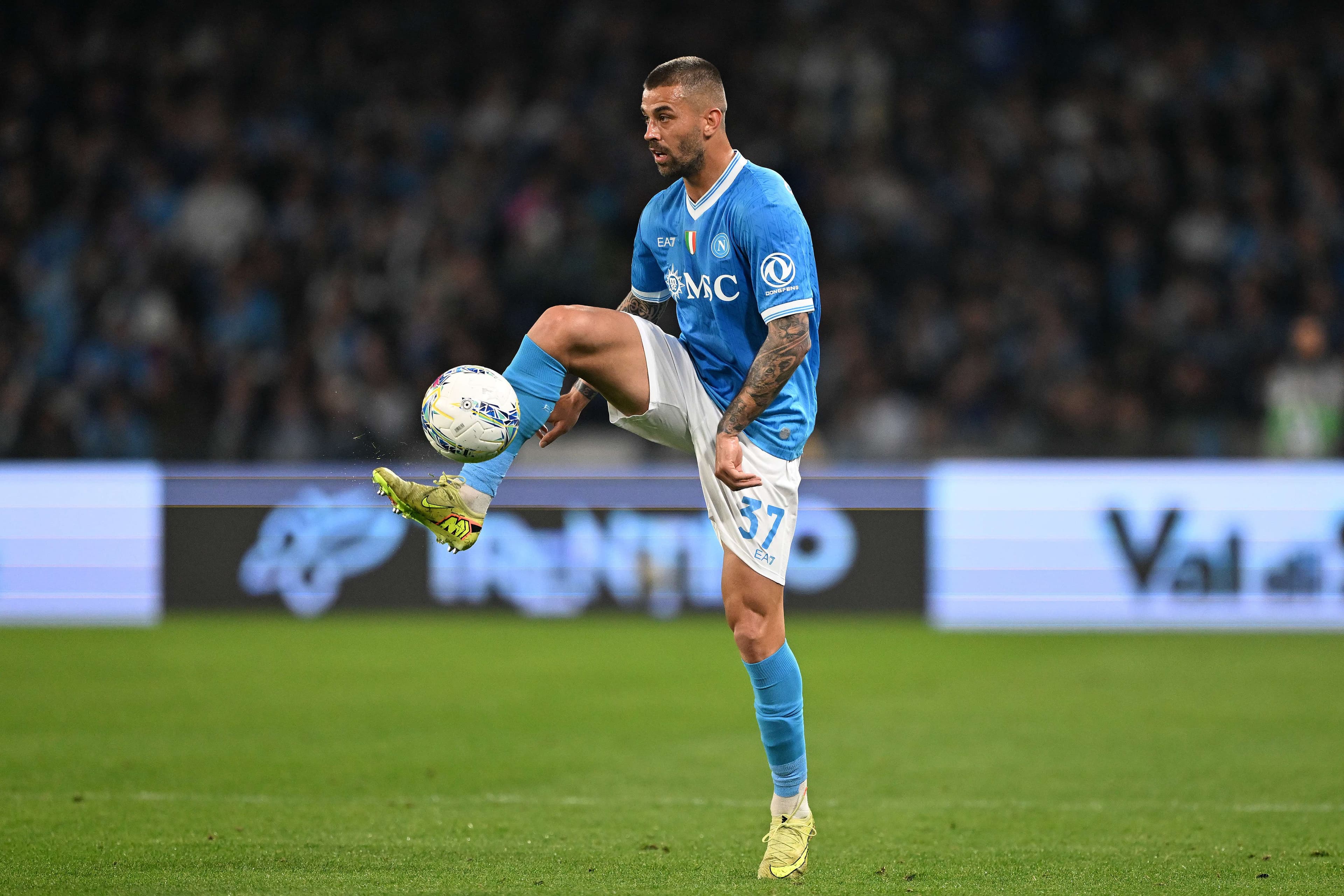 Milan offered Napoli’s Leo Spinazzola, Juventus also interested