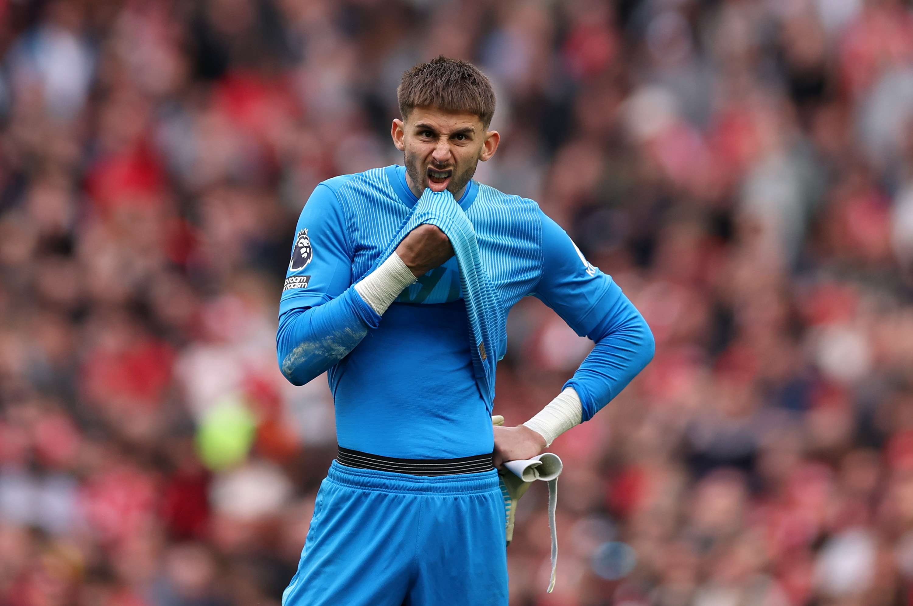 Inter slow down pursuit of Tottenham’s Guglielmo Vicario