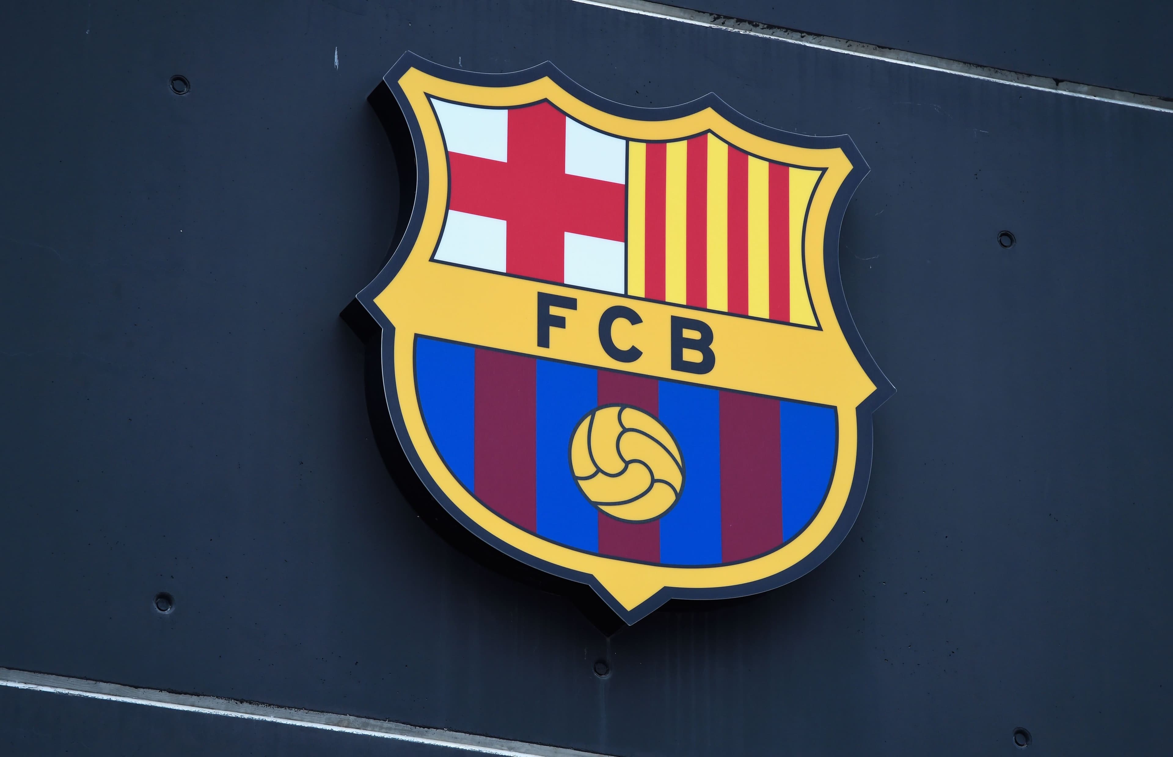 Barcelona leading Man United in Juan Riquelme Angulo race