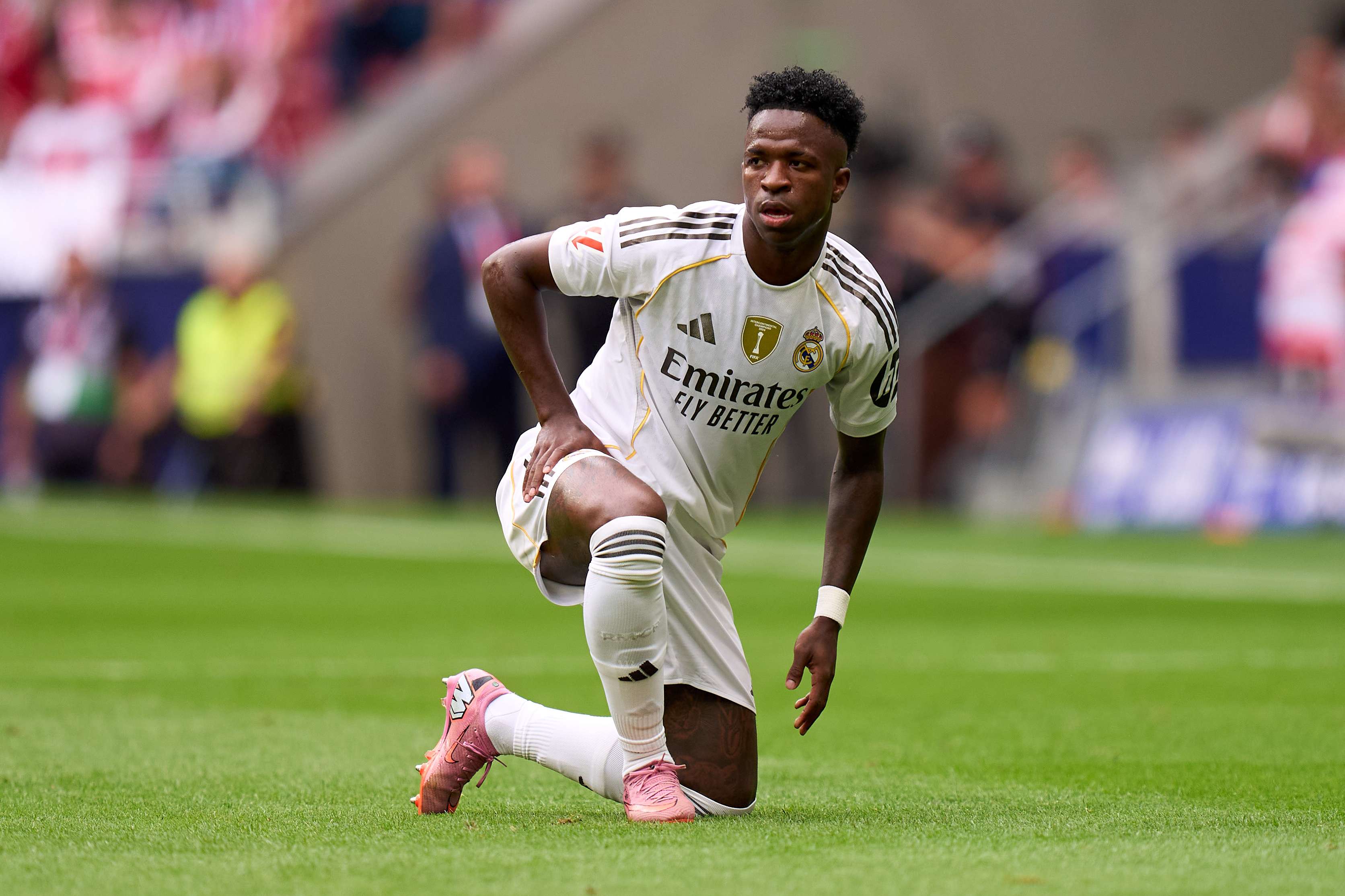 Former Barcelona chief reveals agreement with Vinícius Jr.