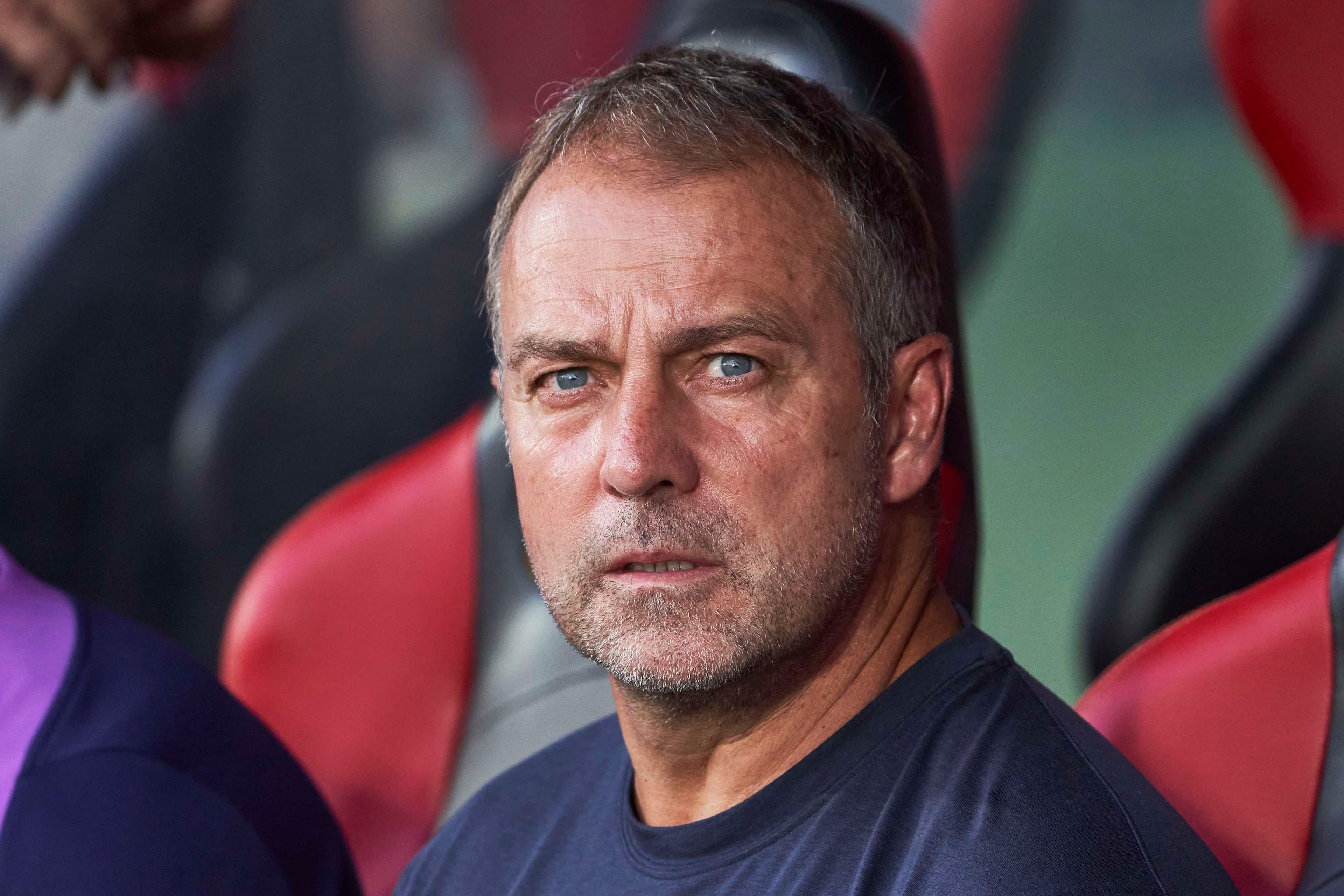 Barcelona star in injury scare on international duty