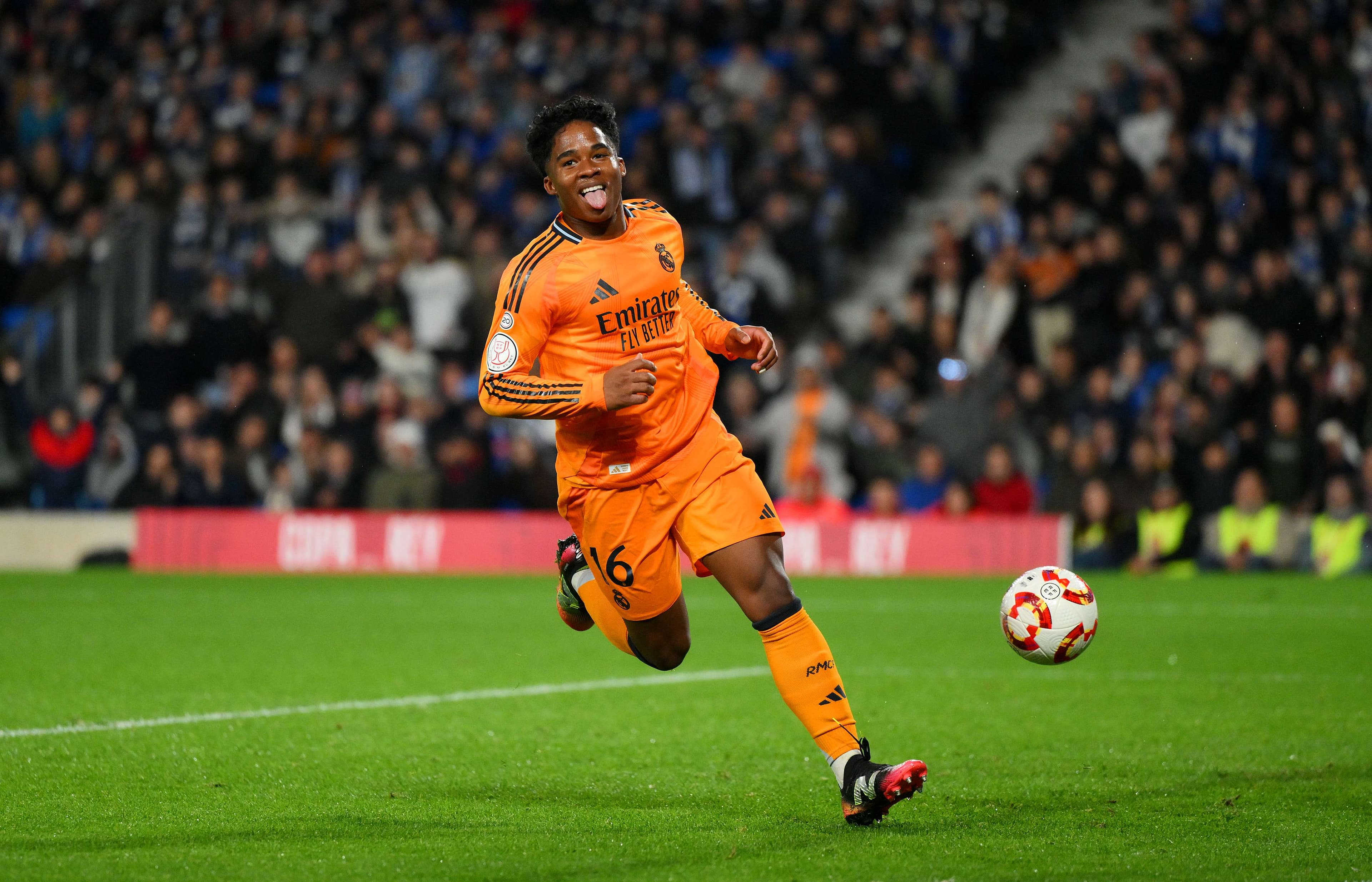 Real Madrid pair Bellingham & Vinícius show support for on-loan Endrick