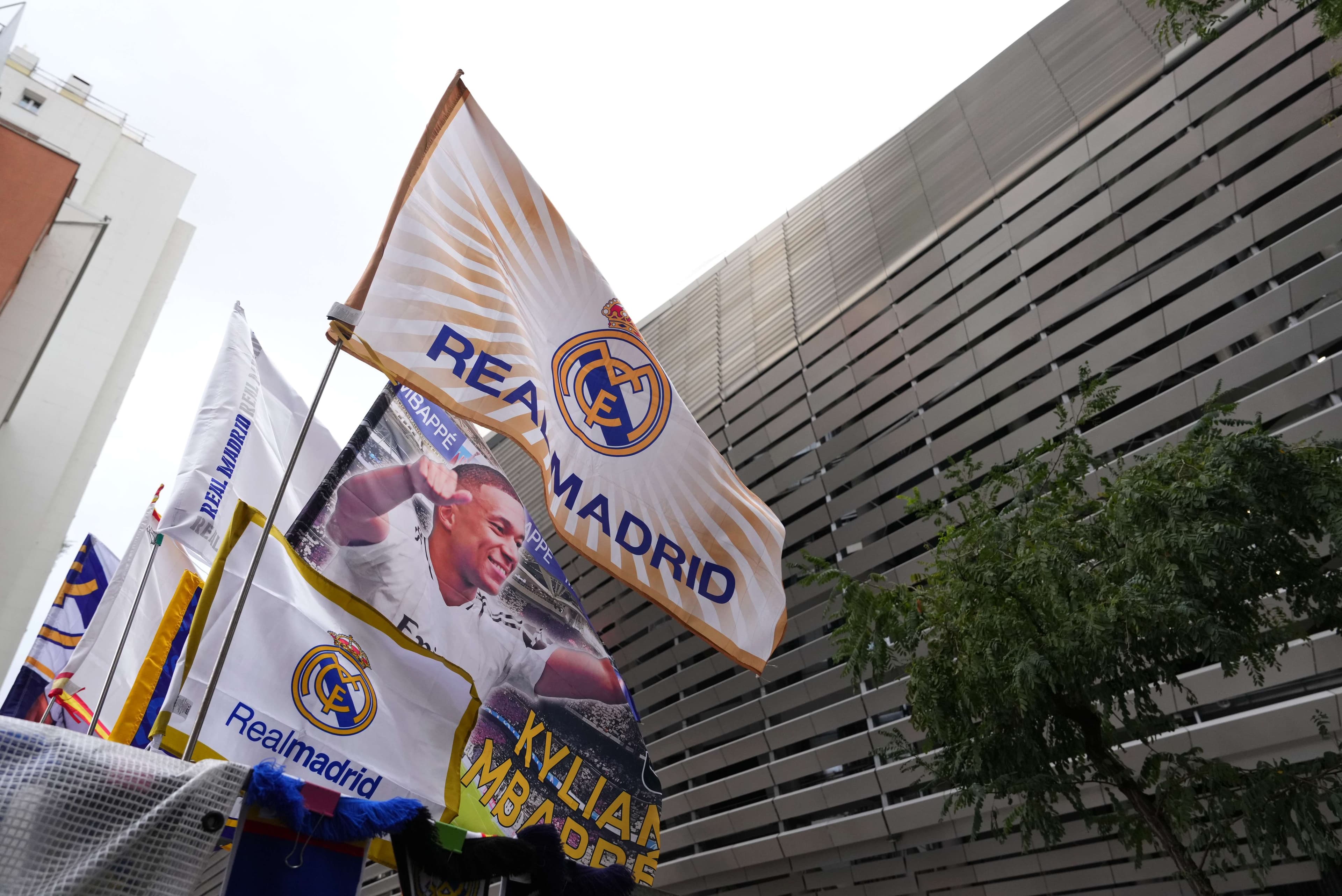 Morten Hjulmand responds to Real Madrid links