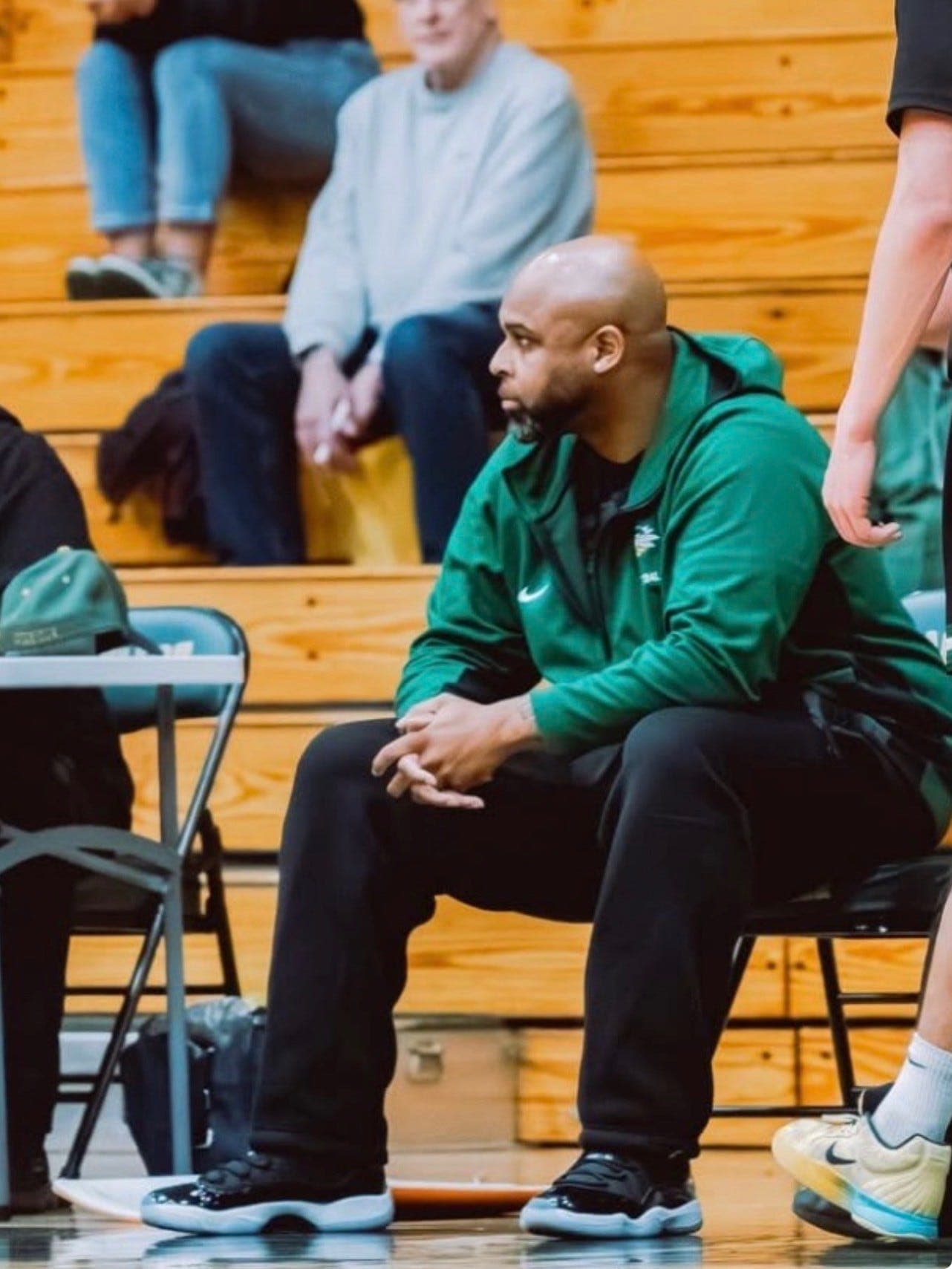 Green Bay Southwest names Mario Charles as new boys basketball coach