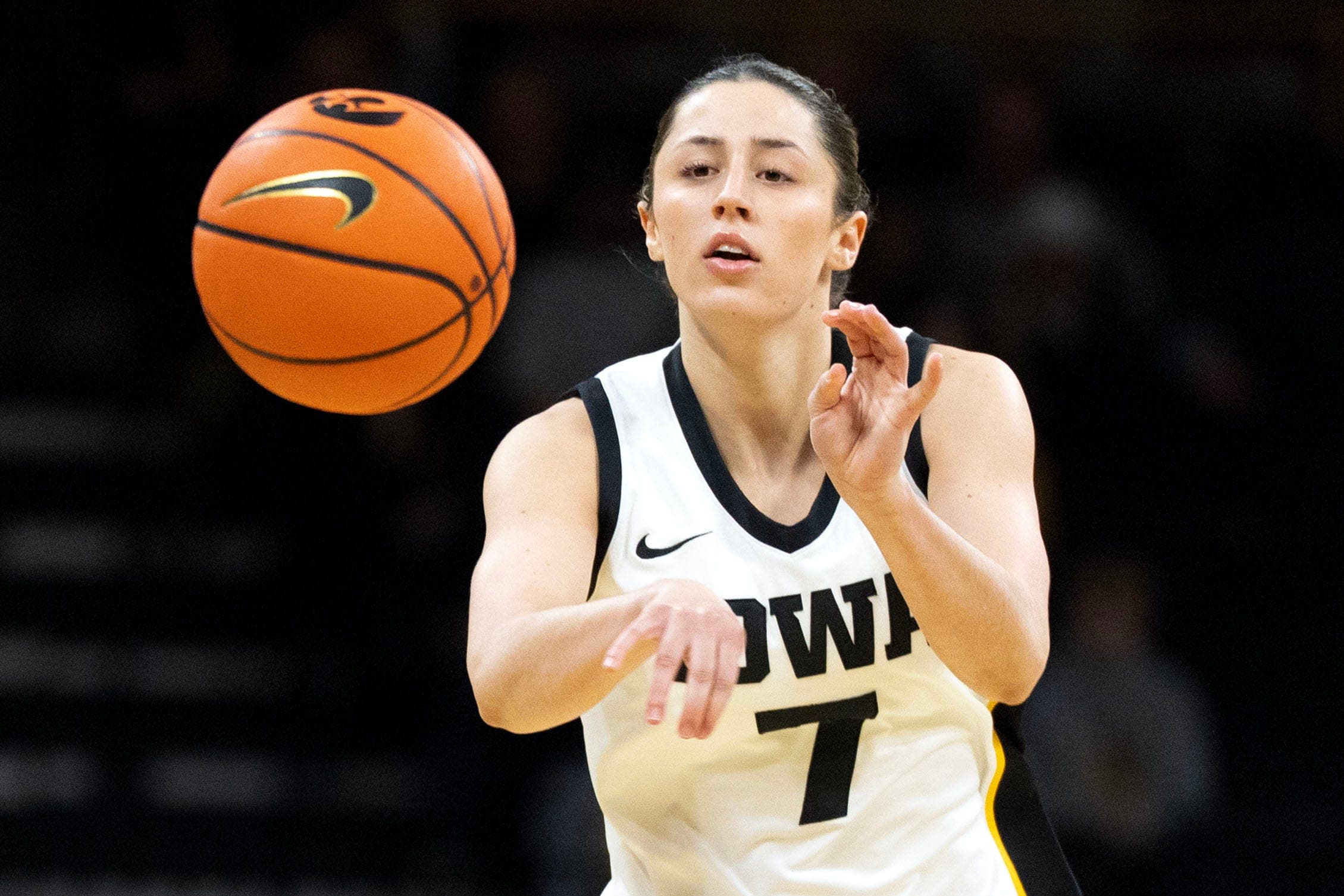 Iowa women's basketball guard Addie Deal entering transfer portal