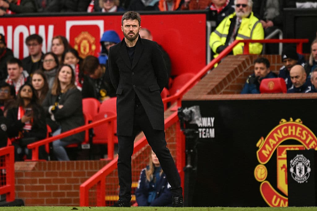 Goalie Carrick shines, Fernandes delights as side closes in on Europa League spots!