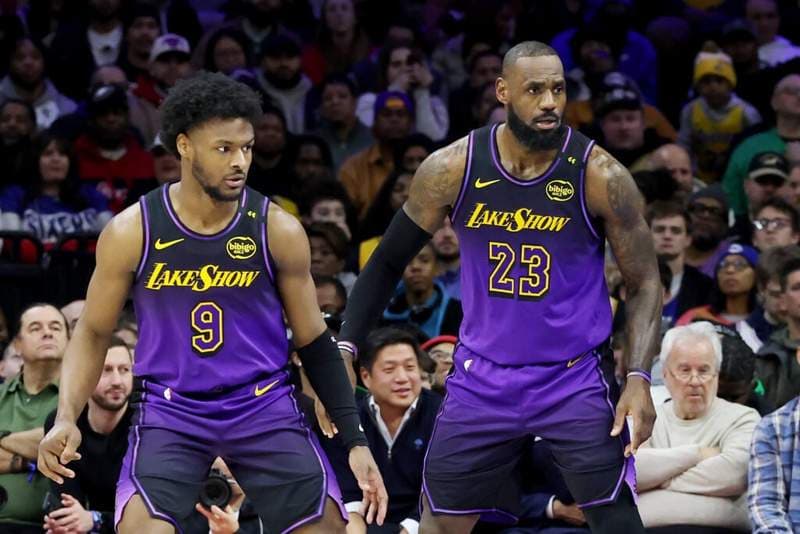 NBA fans react to LeBron James giving an earful to Bronny James over a poor pass