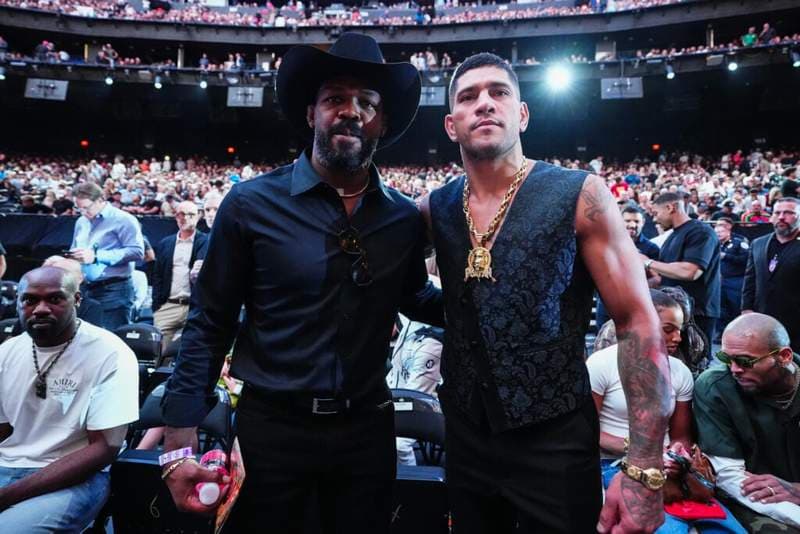 Alex Pereira fires back at a Brazilian rising star who claimed Jon Jones would ‘smash’ him