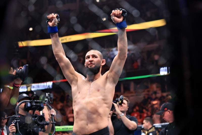 Luke Rockhold gives blueprint for Khamzat Chimaev to beat Sean Strickland