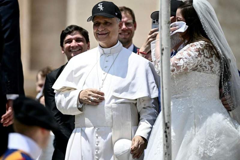 Pope Leo XIV’s White Sox story comes full circle as Paul Konerko jersey finally arrives