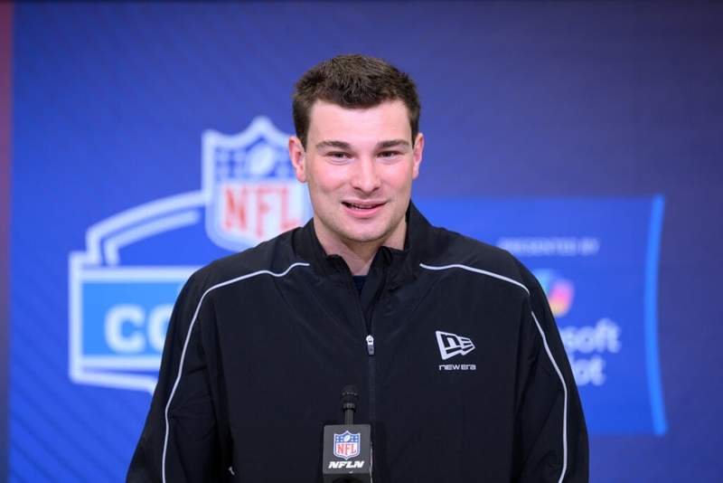 Why NFL scouts believe the 2026 QB class drops off sharply after Fernando Mendoza