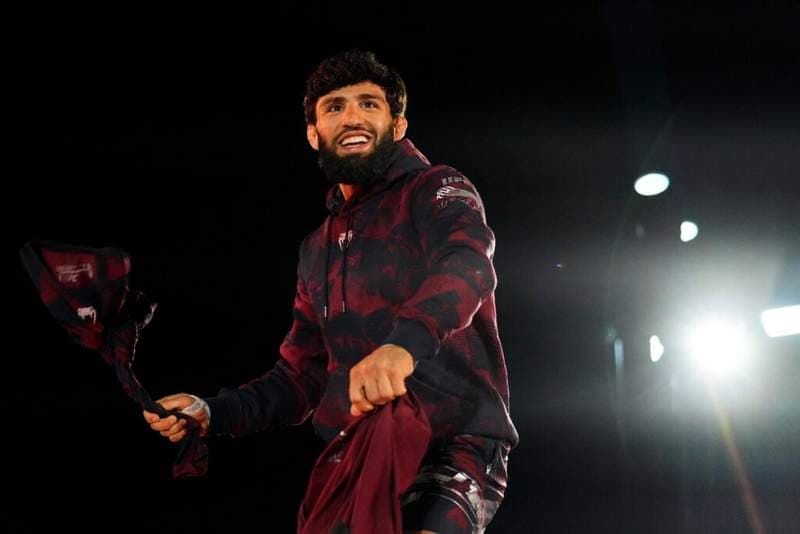 Arman Tsarukyan shares story of chaotic street fight abroad