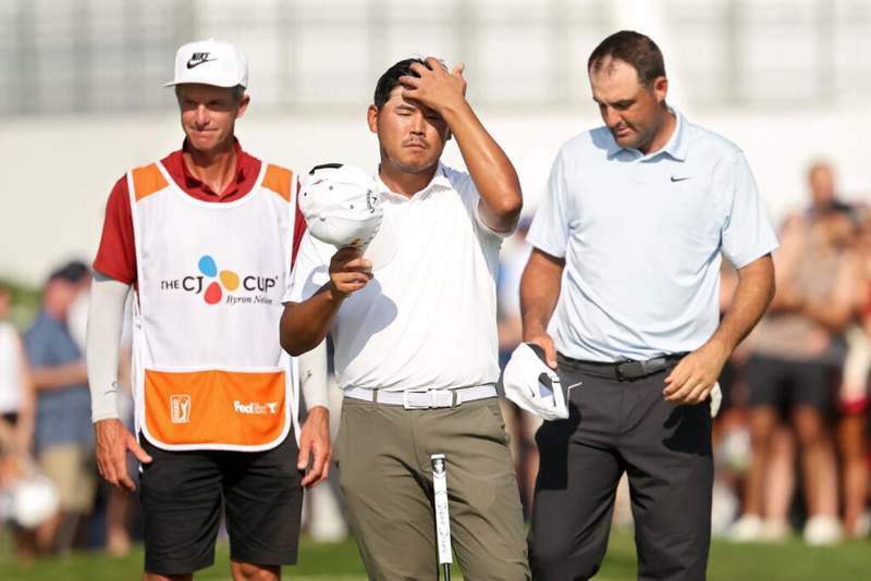What a frustrated Scottie Scheffler told his caddie while watching Si Woo Kim shoot 60
