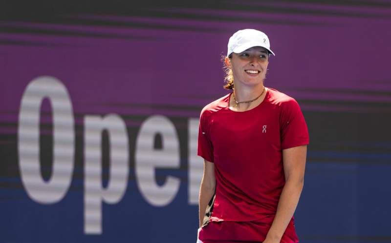 Iga Swiatek gets clay boost after being spotted training with GOAT