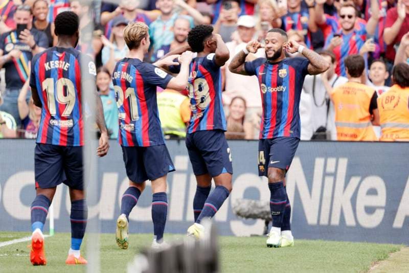 Ex-Barcelona star fuels World Cup narrative after being scolded for phone use in club match