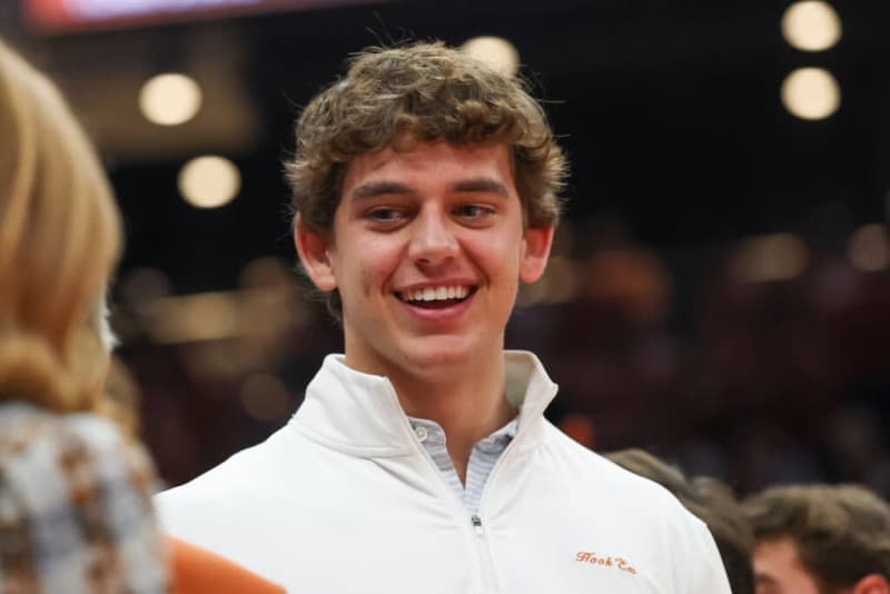 Jets Cheerleaders Slam Rookie for Ridiculous 2027 Football Dreams