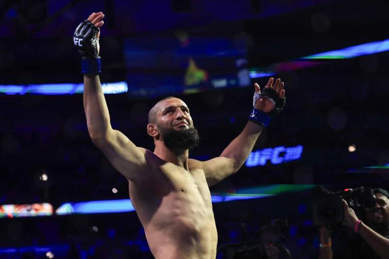 Khamzat Chimaev looks drained after shedding over 45 pounds for Sean Strickland fight