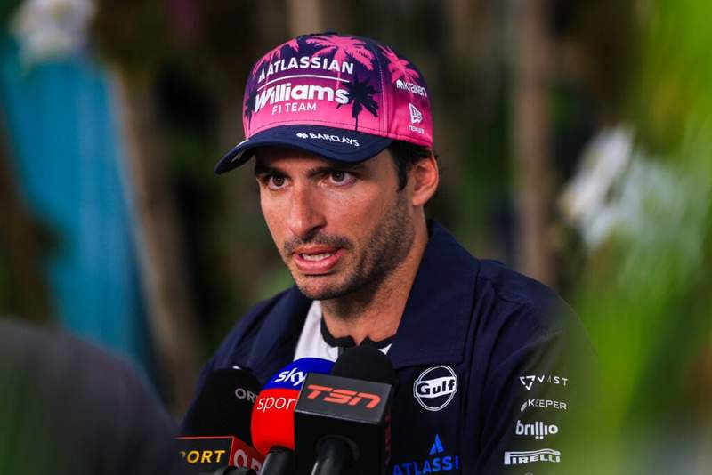Carlos Sainz tells F1 drivers to lay off 2026  regulations criticism despite calls for more changes