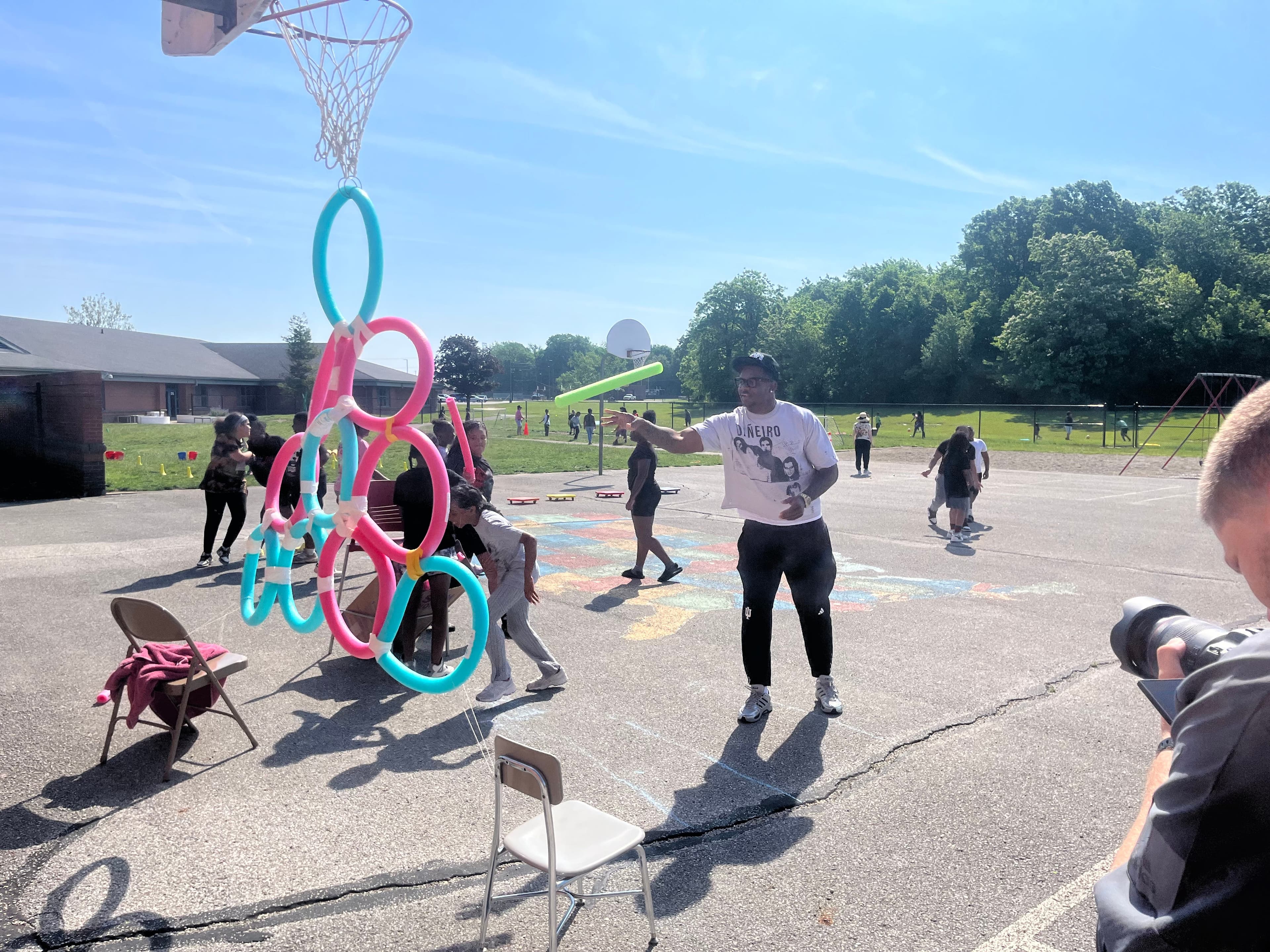 'Different feeling' for Indiana football player returning home to Sunny Heights Elementary