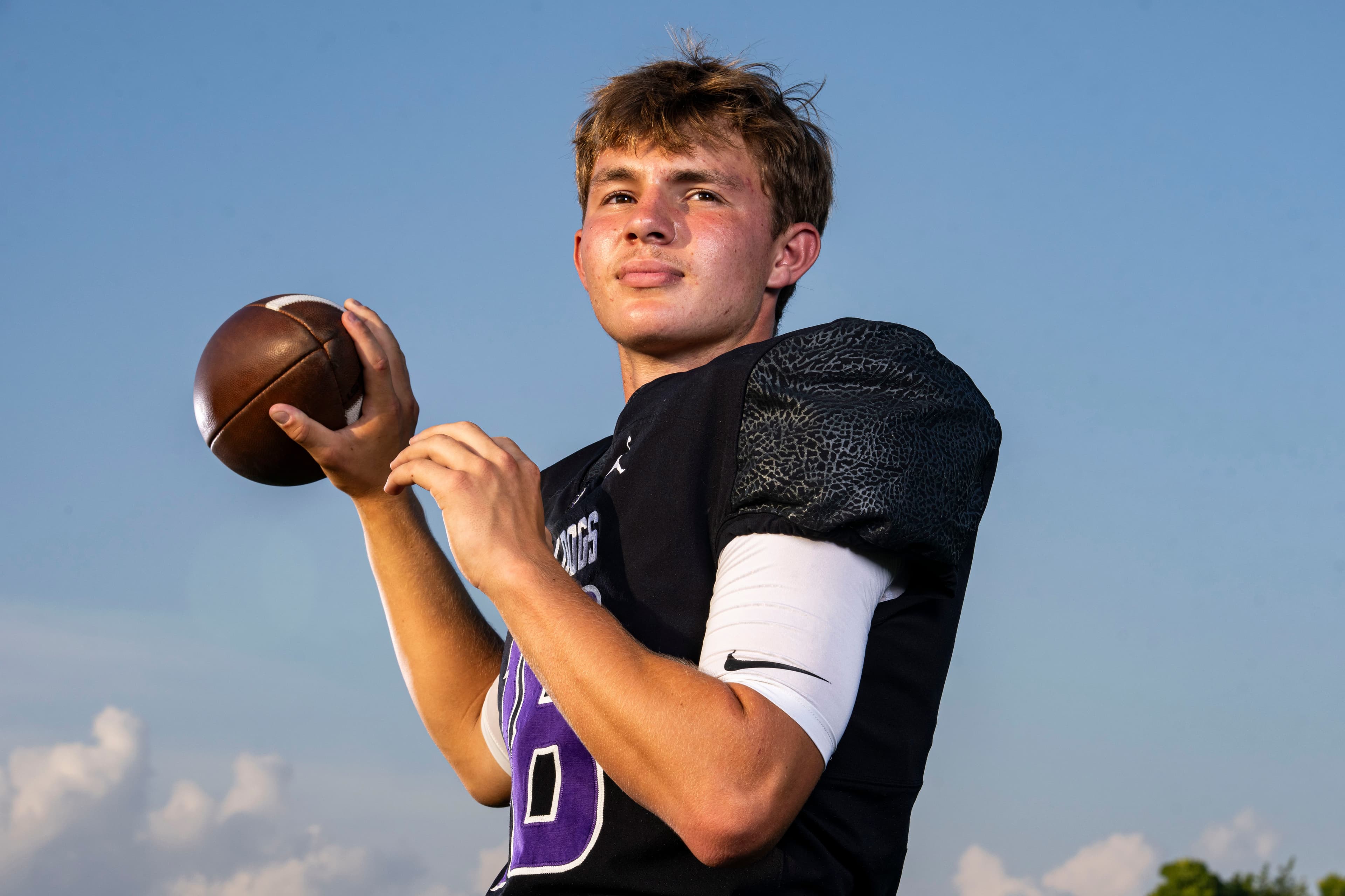 Brownsburg quarterback Oscar Frye commits to FCS national runner-up