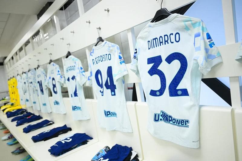 The official line-ups for Bologna vs. Inter
