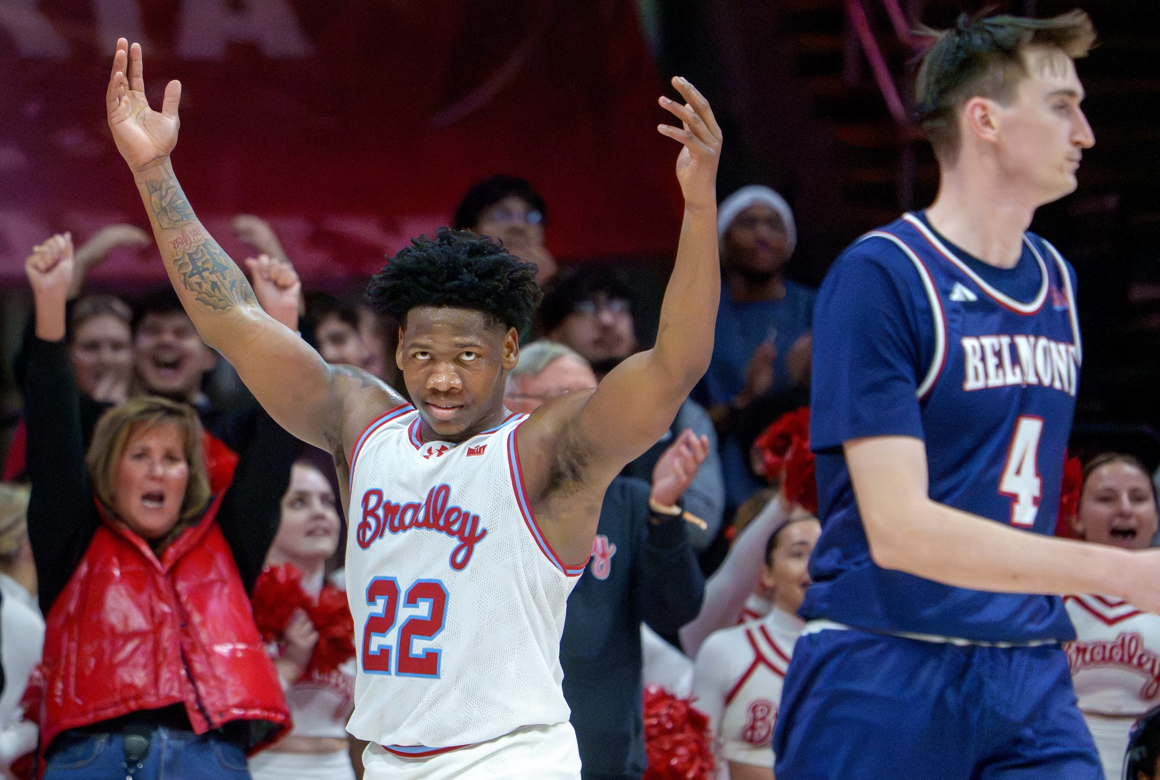 Bradley Lights Up for Illinois as Wildcats Take Early Lead in 2023 NADT