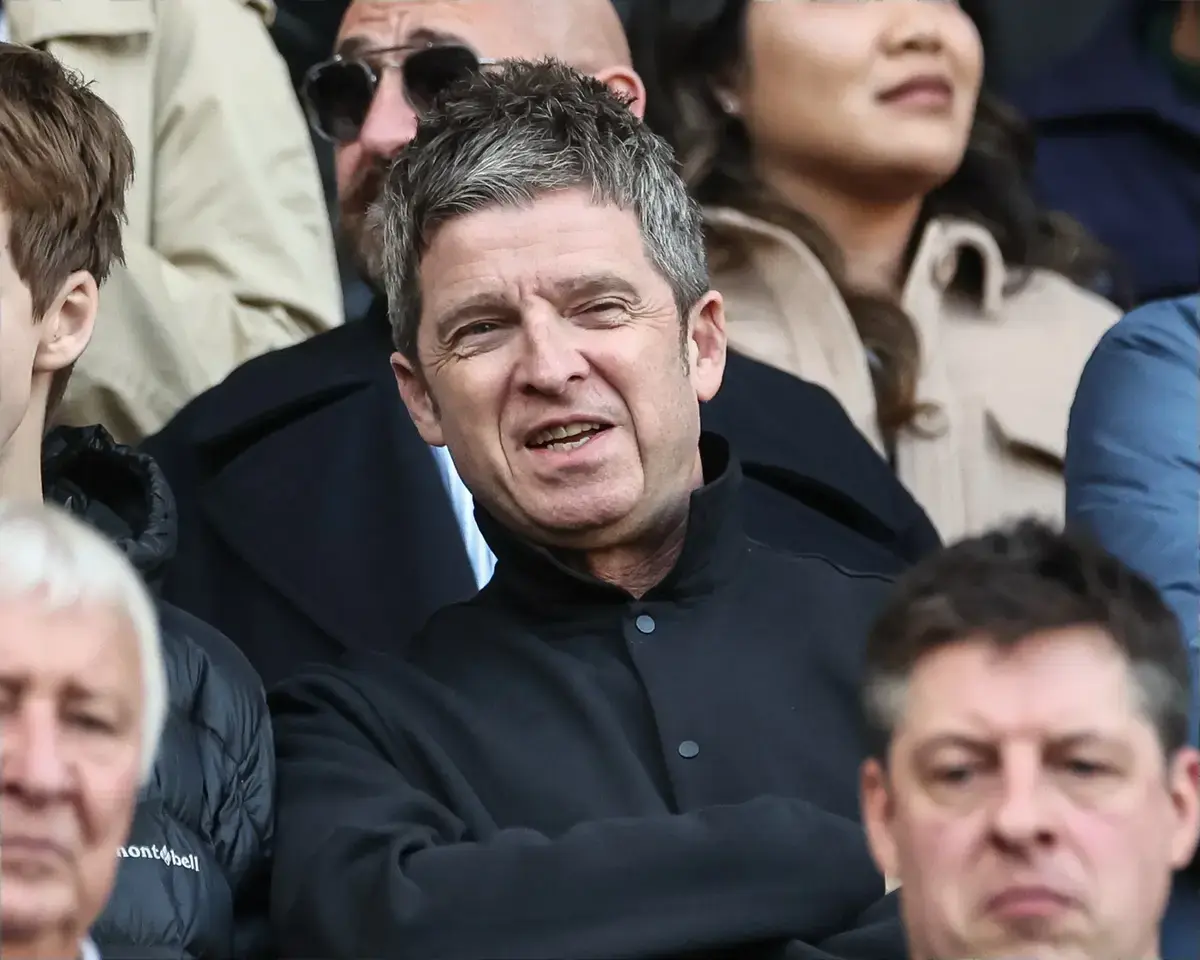 “Bottlers again” Noel Gallagher aims a dig at Arsenal