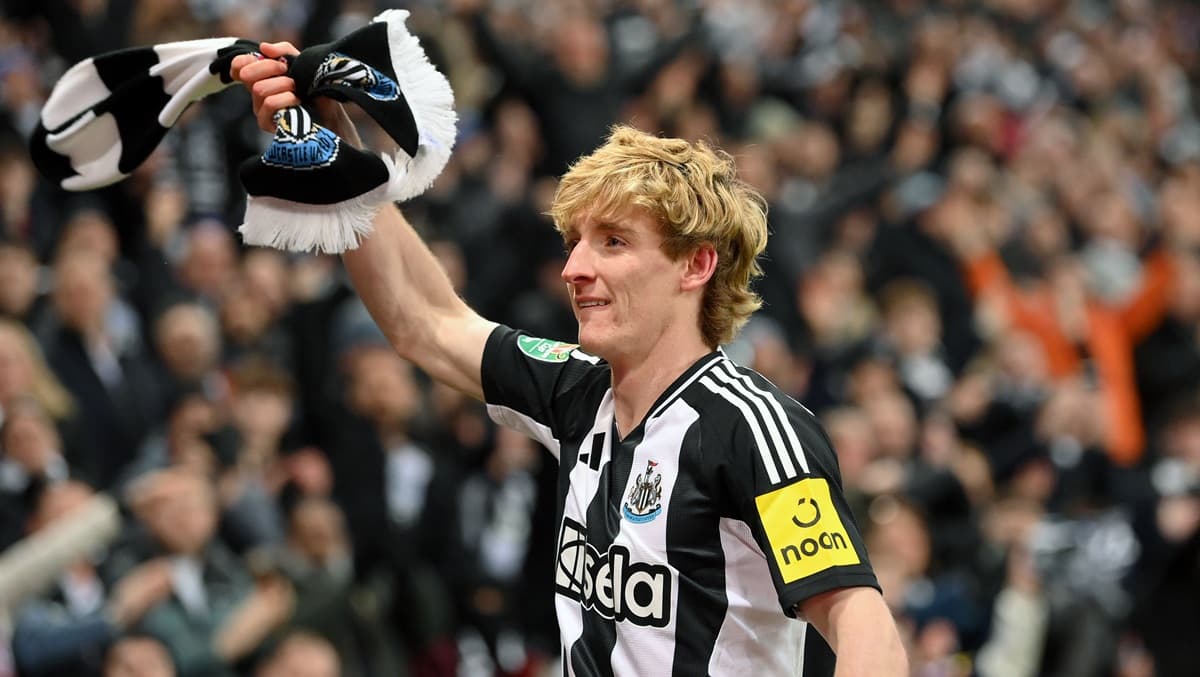 Arsenal faces paying £100m each for two Newcastle players