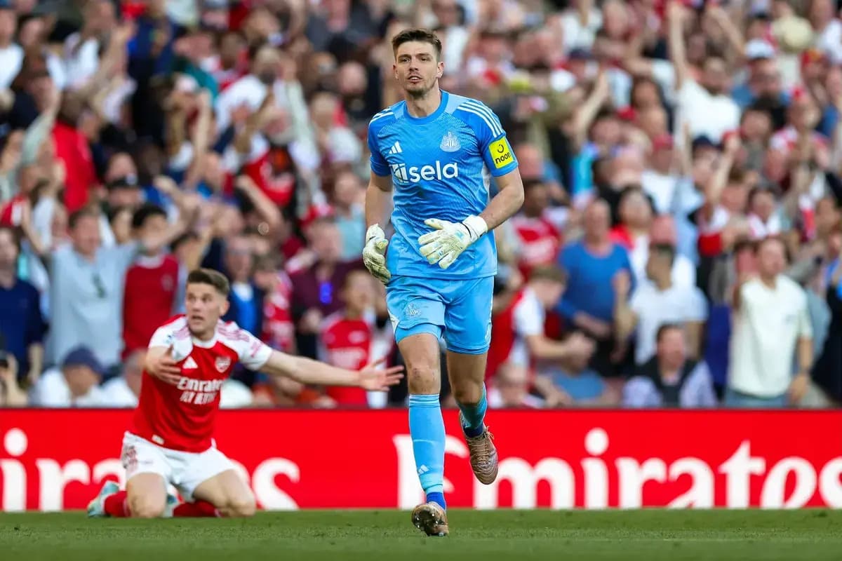 Should Nick Pope have been sent off against Arsenal?